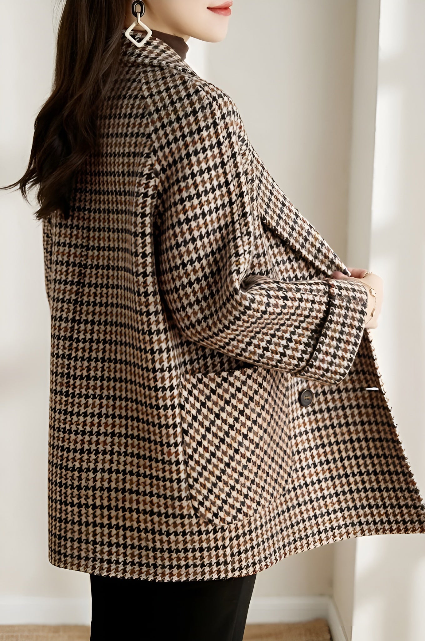 Winter coat with classic pattern