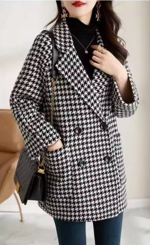 Winter coat with classic pattern