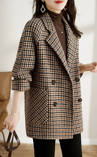 Winter coat with classic pattern